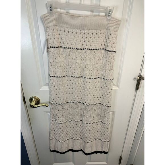 Olive + Oak 2 Piece Ivory & Black Knit Top and Skirt Size Large - NWT - Picture 4 of 6